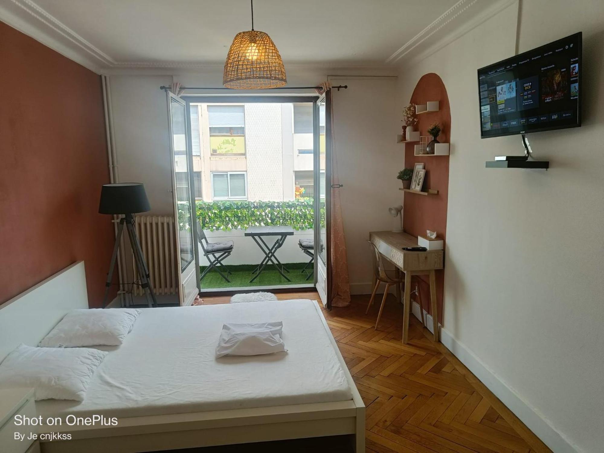 Belle Chambre D'Hote Avec Balcon Prive - 3 Mins Gare Annemasse - Geneve Acces Direct Eksteriør billede
