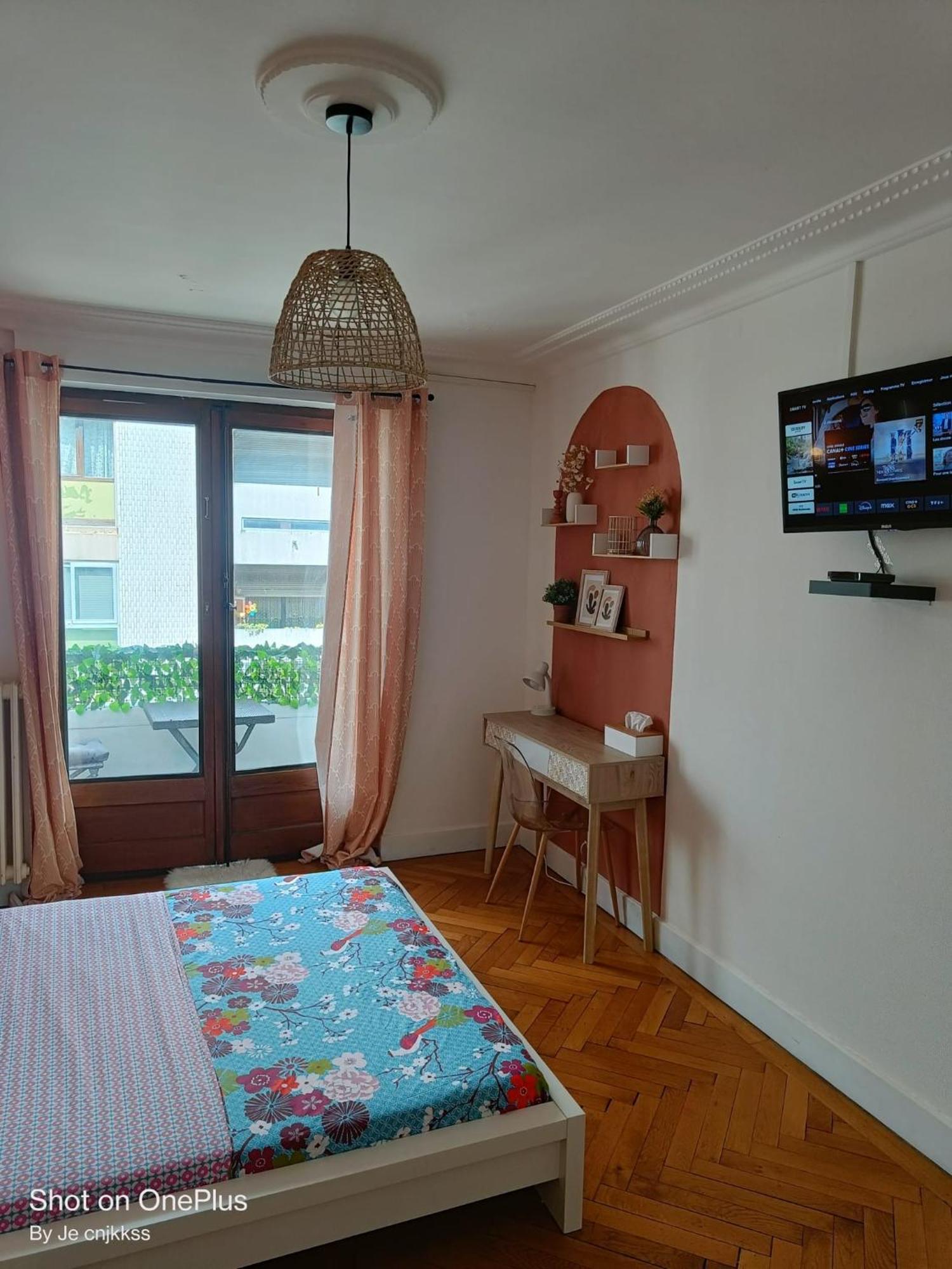Belle Chambre D'Hote Avec Balcon Prive - 3 Mins Gare Annemasse - Geneve Acces Direct Eksteriør billede